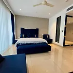 Luxury Studios Key 9
