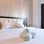 Hotel Flora Inn
