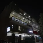 Collection O Majestic Inn