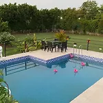 The Singh Farm Cosy Private Pool Farm Villa