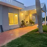 Entire Farmhouse With Jacuzzi For Parties In Hills