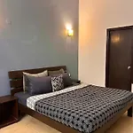 Room With Kitchen On Main Road At 10K