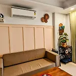 Ivy - 1Bhk, Forest View, Wi-Fi & Big Balcony