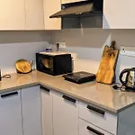 Yukta - Cozy Nest Studio, Free Parking & Wifi