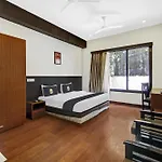 Hotel O Birdhouse Residency