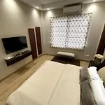 Entire House On Golf Course Road