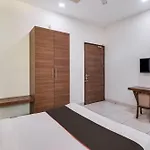 Collection O Green Plaza Near Inox Gurgaon Dreamz