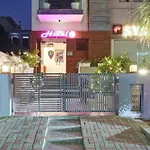 Hotel 91 Golf Course Road