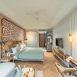 Boutique Hotel By One Tree