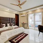 The Paras Studio Serviced Apartments