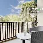 Saltstayz Premier - Galleria Market Road & Sector 27