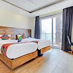 Fabhotel Soft Petals