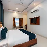 Hotel O Earth Villa Near Bestech Central Square Mall