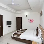 Hotel O Cyber Inn