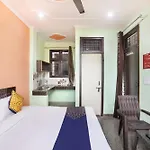 Spot On Main View Guest House Near Leisure Valley Park