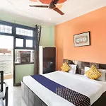 Spot On Main View Guest House Near Leisure Valley Park