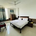 Hotel Dolphin