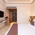 Foxtrail, Sector 42 - Am Hotel Kollection