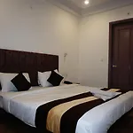 Tipsyy Inn 018