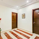 Super Townhouse Oak Sector 25 Gurgaon