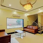 Collection O Jps Palm Inn