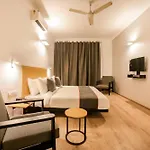 Townhouse 330 Dlf Phase-2 Near Leisure Valley Park