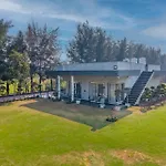 Stayvista At Barton Estate With Outdoor Pool - Manesar