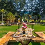 Stayvista At Barton Estate With Outdoor Pool - Manesar
