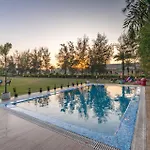 Stayvista At Barton Estate With Outdoor Pool - Manesar