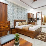 Hotel Gill Comfort Inn - Close To Medanta, Artemis And Fortis Hospital