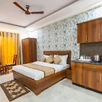 Hotel Gill Comfort Inn - Close To Medanta, Artemis And Fortis Hospital