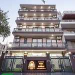 Hotel Gill Comfort Inn - Close To Medanta, Artemis And Fortis Hospital