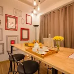 Townhouse The Amv Hotel