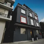 Collection O Townhouse 069