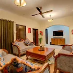 Amrit Villa Hotel And Banquet Medanta Hospital Medicity