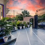 Amrit Villa Hotel And Banquet Medanta Hospital Medicity