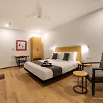 Super Townhouse 158 Near Netaji Subhash Marg Near Appu Ghar