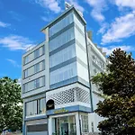 Super Townhouse Geetanjali Inn