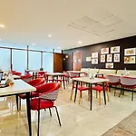 Olive Service Apartments - Medanta Medicity