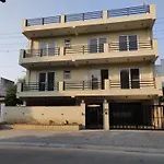 Calm Canopy 1Bhk With Pvt Balcony & Kitchen
