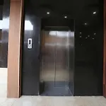 OYO 27864 Hotel Samrat