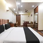 Super Townhouse Sector 47 Near Medanta