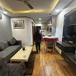 Luxury Living Expert Fully Furnished Apartments