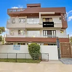 Super Townhouse Mayfield Garden Nearby Golf Course Road
