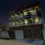 Super Townhouse Mayfield Garden Nearby Golf Course Road