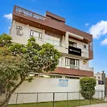 Super Townhouse Mayfield Garden Nearby Golf Course Road