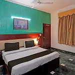 Hotel O Primero Near Aravali Biodiversity Park