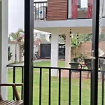 Courtyard By Palm -3Bkh Mini Farm House