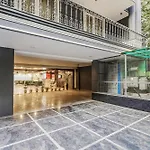 Super Townhouse Oak Udyog Vihar