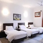 Luxury Suites And Hotels-Parkfront